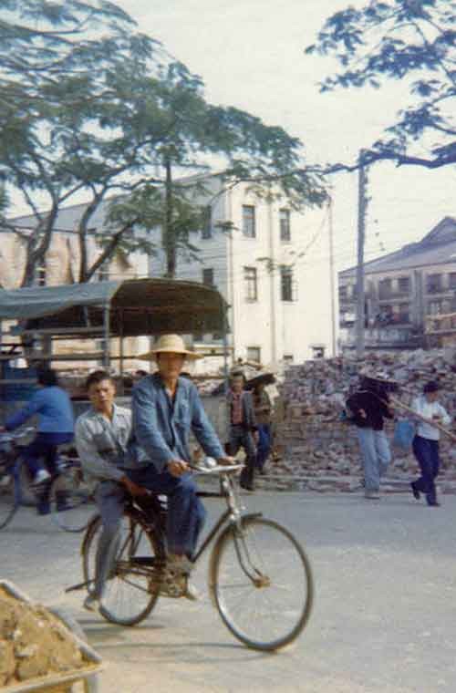 To mo hinh anh dac khu Tham Quyen hoi nam 1979-Hinh-6